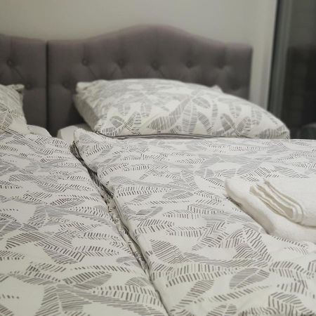 Ferienwohnung Mit Jacuzzi Naehe Flughafen Koeln Bonn Τρόισντορφ Εξωτερικό φωτογραφία
