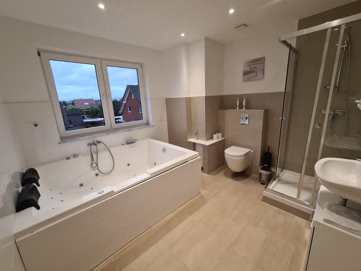 Ferienwohnung Mit Jacuzzi Naehe Flughafen Koeln Bonn Τρόισντορφ Εξωτερικό φωτογραφία